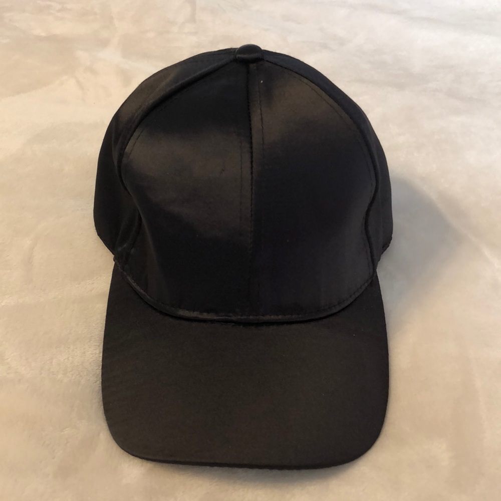 NWOT H&M black satin hat